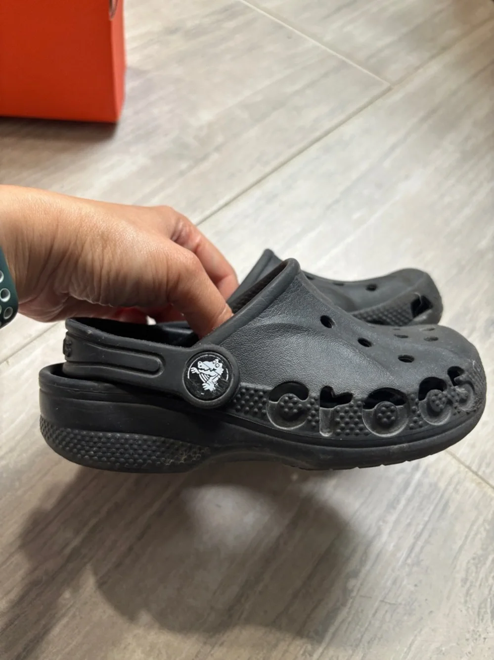 CROCS Kids Classic Clog - Black - Picture 2 of 4